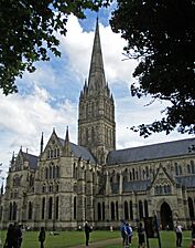 Salisbury Cathedral (35895389232).jpg