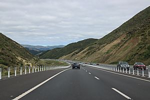 Transmission Gully Motorway southbound towards Battle Hill Farm Forest Park
