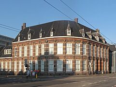 Velp, monumentaal bedrijfspand Hoofdstraat 29 foto4 RM519421 2011-08-02 07.43
