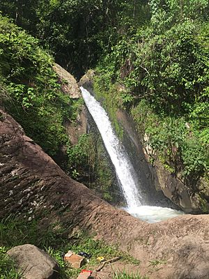 Waterfall in La Laguna, Chalatenango