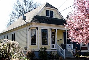 Ambruster Cottage - Portland Oregon
