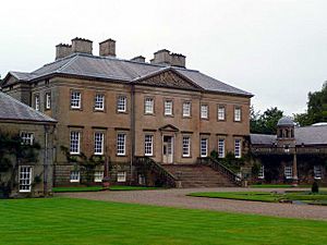 Dumfries House - frontage - geograph.org.uk - 927584
