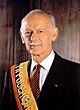 Fotografía oficial de Sixto Alfonso Durán Ballén Cordovez en 10 de agosto de 1992.jpg