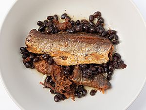 Fried dace with salted black beans 04.jpg