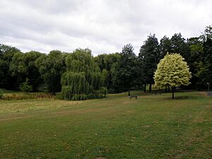 GOC Hoddesdon 002 Barclay Park, Hoddesdon (28663743183)