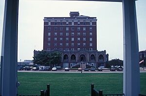HOTEL CHAMBERLIN