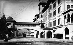 HotelGreen-1900