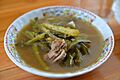 Kaeng phak kat cho kraduk mu
