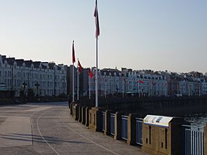 Loch Promenade - Douglas - Isle of Man - kingsley - 20-APR-09