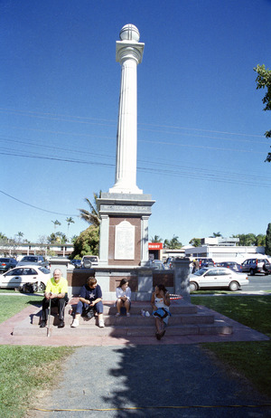 Mackay war memorial, 2005.tiff