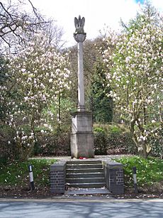 Malvern Wells War Memorial - geograph.org.uk - 3946