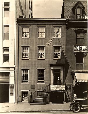 Osborn Oldroyd in front of Petersen House, 1925