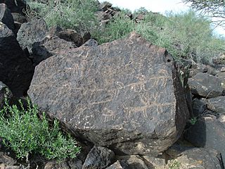 Phoenix-Deer Valley Rock Art Center- Petroglyph - 2