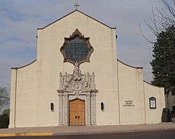 Sacred Heart Cathedral (Dodge City) from E 1
