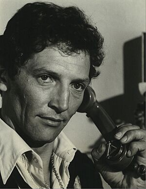 Scott Hylands "The Enigma People" (1977 CBS press photo).JPG