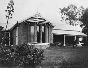 StateLibQld 1 108700 Baroona, a residence in Paddington, Brisbane, 1886.jpg