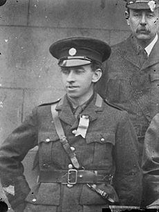 Thomas MacDonagh in uniform, half-length portrait (24469972256)
