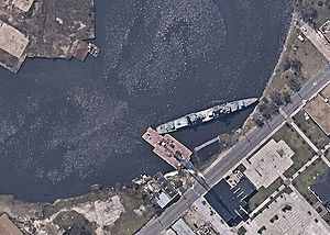 USS Orleck (DD-886) aground at Orange, Texas (USA), on 5 October 2005