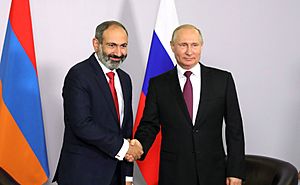 Vladimir Putin and Nikol Pashinyan (2018-05-14) 02