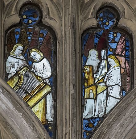 Warwick, St Mary's church, Beauchamp chapel window detail (44052976391)