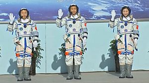 神舟十四号航天员 Shenzhou 14 crew.jpg