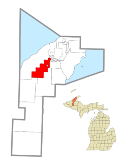 Location within Houghton County (red) with the administered village of South Range (pink)
