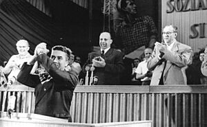 Bundesarchiv Bild 183-57000-0436, Berlin, V. SED-Parteitag, 4.Tag