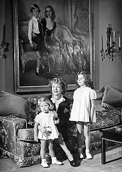 Constance-Bennett-Children-1944