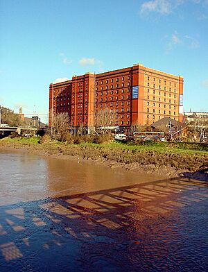 Create Centre - geograph.org.uk - 129753