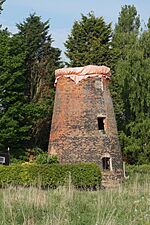 Disused Mill at Faldingworth (geograph 5770977).jpg