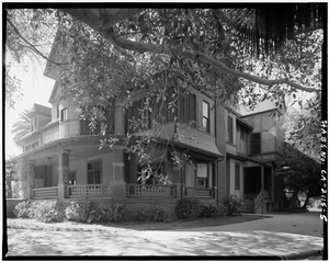 EXTERIOR, SIDE VIEW SHOWING CLOSE-UP OF PORCH - Daniel Freeman House, Inglewood, Los Angeles County, CA HABS CAL,19-INGWO,3-5