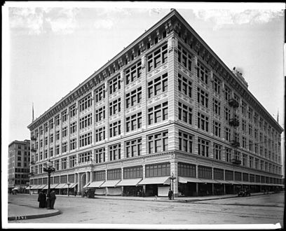 Exterior view of The Hamburger's Store building (later became the May Company) on the corner of Eighth Street and Broadway, Los Angeles, ca.1912 (CHS-5541)