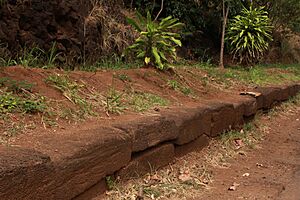 Kikiaola facing stones