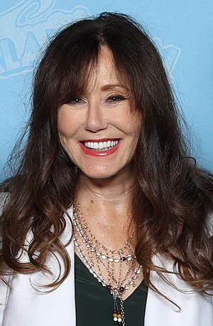 Mary McDonnell Photo Op GalaxyCon Raleigh 2019.jpg