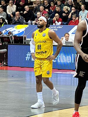 Mills during his debut for CB Canarias in Trieste, March 2026.jpg