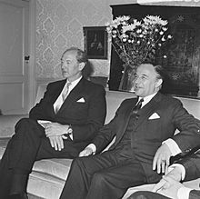 Minister-president Jack Lynch (links) en premier Piet de Jong, Bestanddeelnr 920-4280