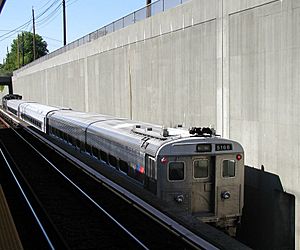 NJT 5166 on Atlantic City Line train passing Haddonfield station