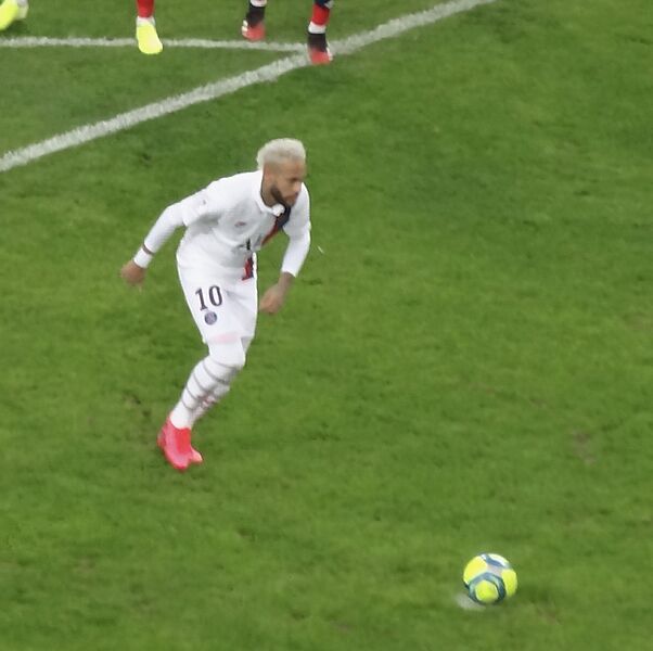 Neymar vs Lille (cropped)