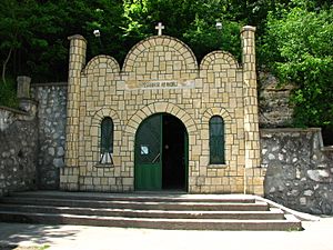 Peșterile Sf. Apostol Andrei - detalii 01