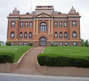 The Red Lake County Courthouse in Red Lake Falls in 2007