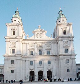 Salzburg cathedral frontview.jpg