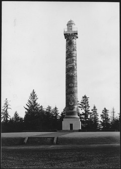 The Astoria Column at Astoria, Oregon - NARA - 520101