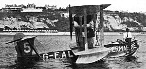 The Sea Lion I moored at the start of the Schneider Trophy race (10 September 1919)