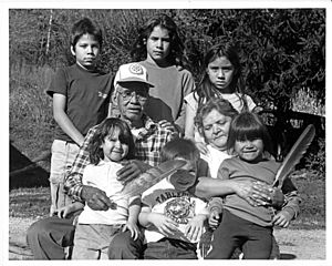 photograph of Walker and Evelyn Calhoun with grandchildren in 1989
