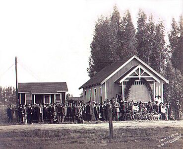 Wintersburg Japanese Presbyterian Mission and congregation, circa 1910