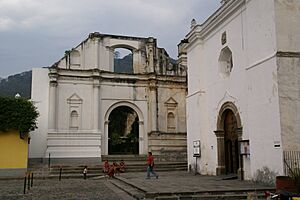 2010.05.13.172409 Iglesia San Francisco Antigua Guatemala