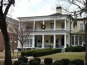 Benet House with Christmas wreath (Augusta State University)