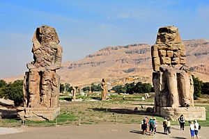 Colossi of Memnon May 2015 2