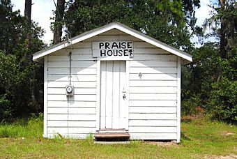 Eddings Point Community Praise House, photographer facing NW.JPG
