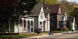Laurel Hill Historic District - Laurel Hill Ave street scene (New London County, Connecticut)